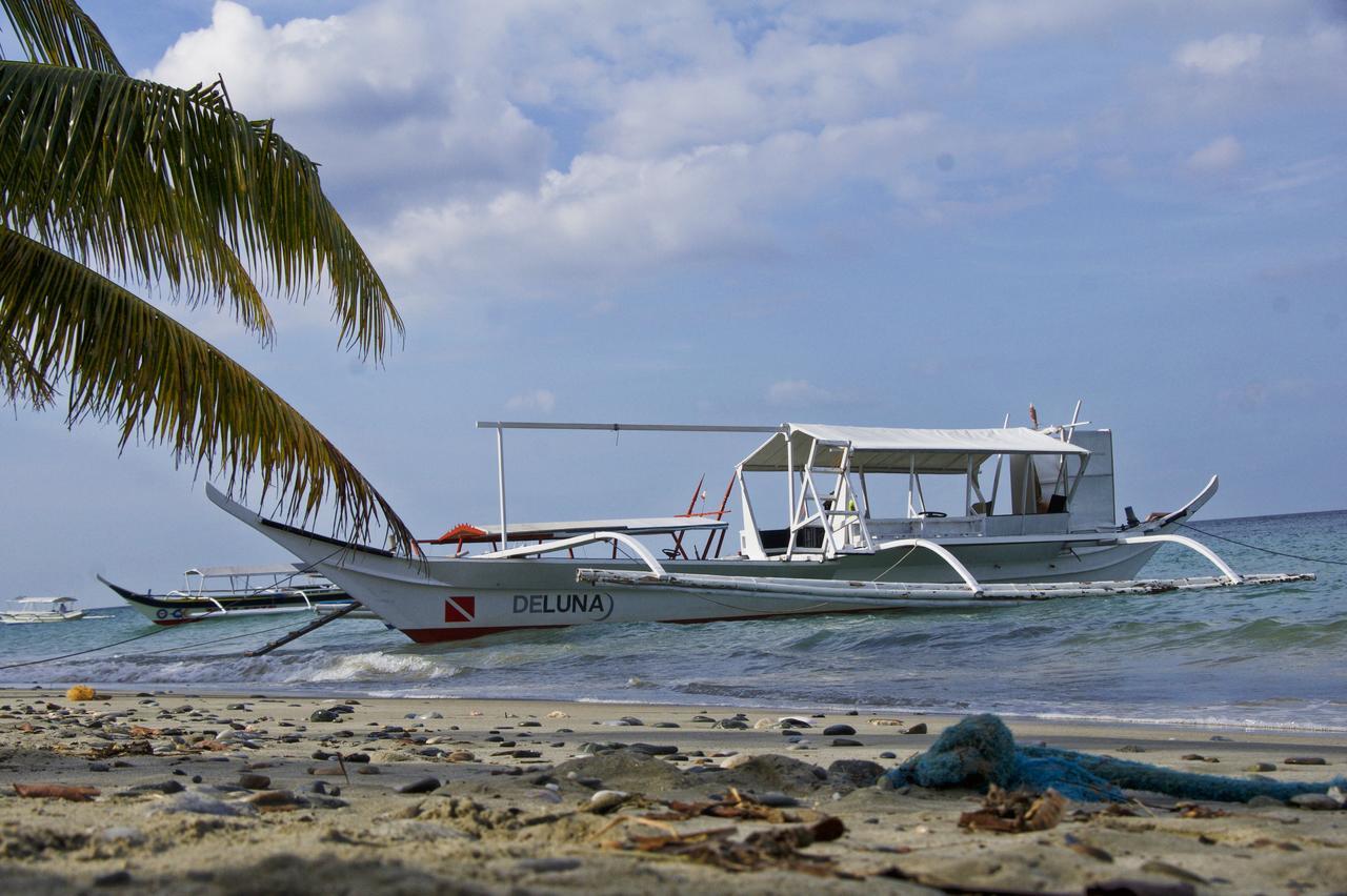 Deluna Diving Resort Puerto Galera Kültér fotó